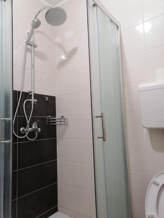 Paris Apartment -Free Private Parking Νόβι Σαντ Εξωτερικό φωτογραφία