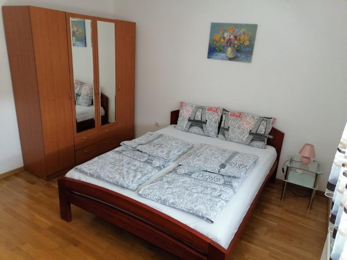 Paris Apartment -Free Private Parking Νόβι Σαντ Εξωτερικό φωτογραφία